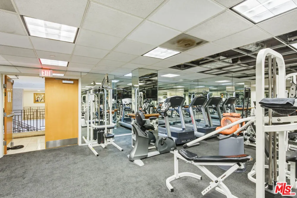12222 Wilshire Boulevard #208 Los Angeles, CA 90025
