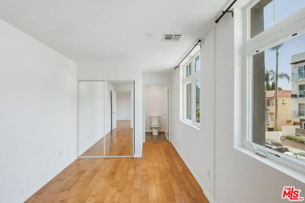 12222 Wilshire Boulevard #208 Los Angeles, CA 90025