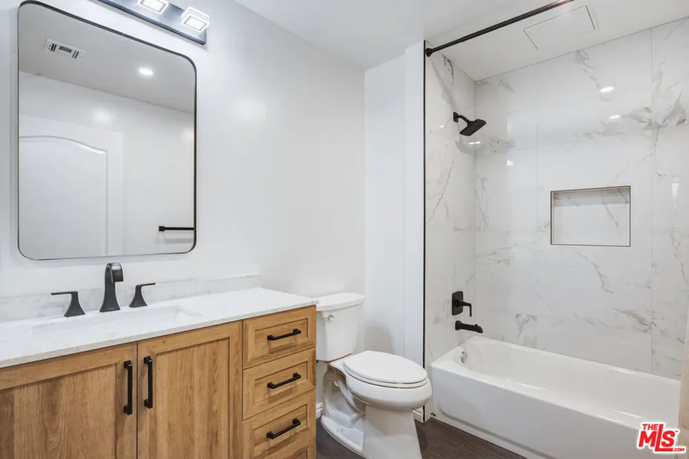12222 Wilshire Boulevard #208 Los Angeles, CA 90025