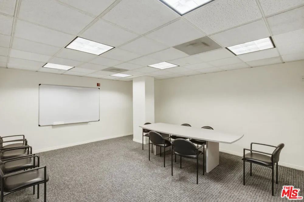12222 Wilshire Boulevard #208 Los Angeles, CA 90025