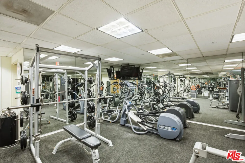 12222 Wilshire Boulevard #208 Los Angeles, CA 90025