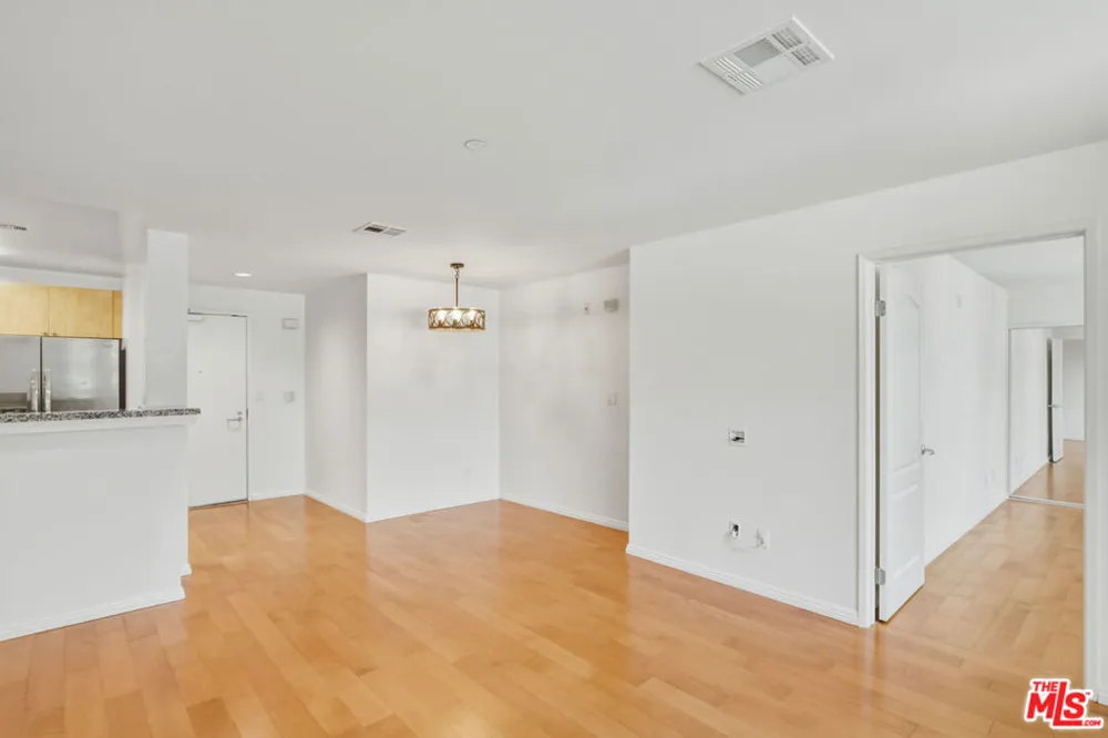 12222 Wilshire Boulevard #208 Los Angeles, CA 90025