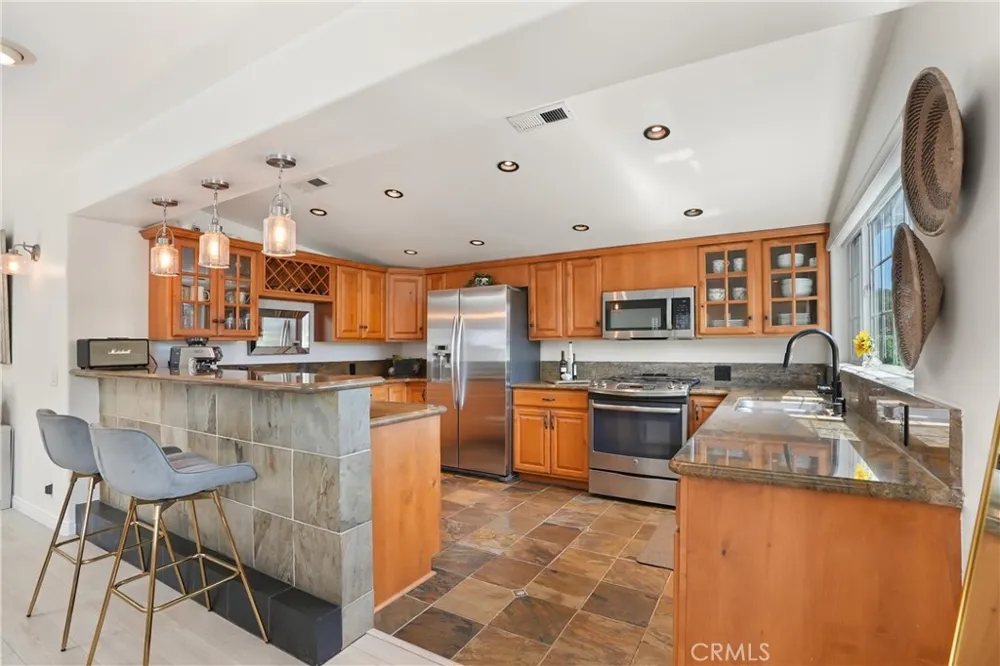 142 Liberty Newport Beach, CA 92660