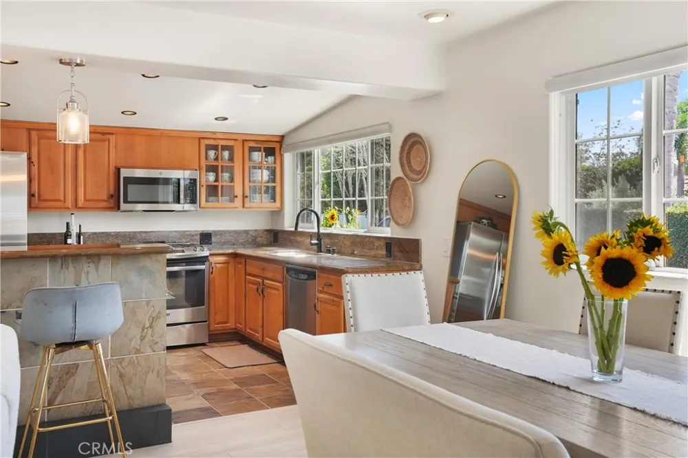 142 Liberty Newport Beach, CA 92660