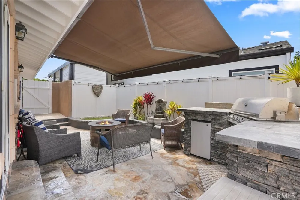 142 Liberty Newport Beach, CA 92660