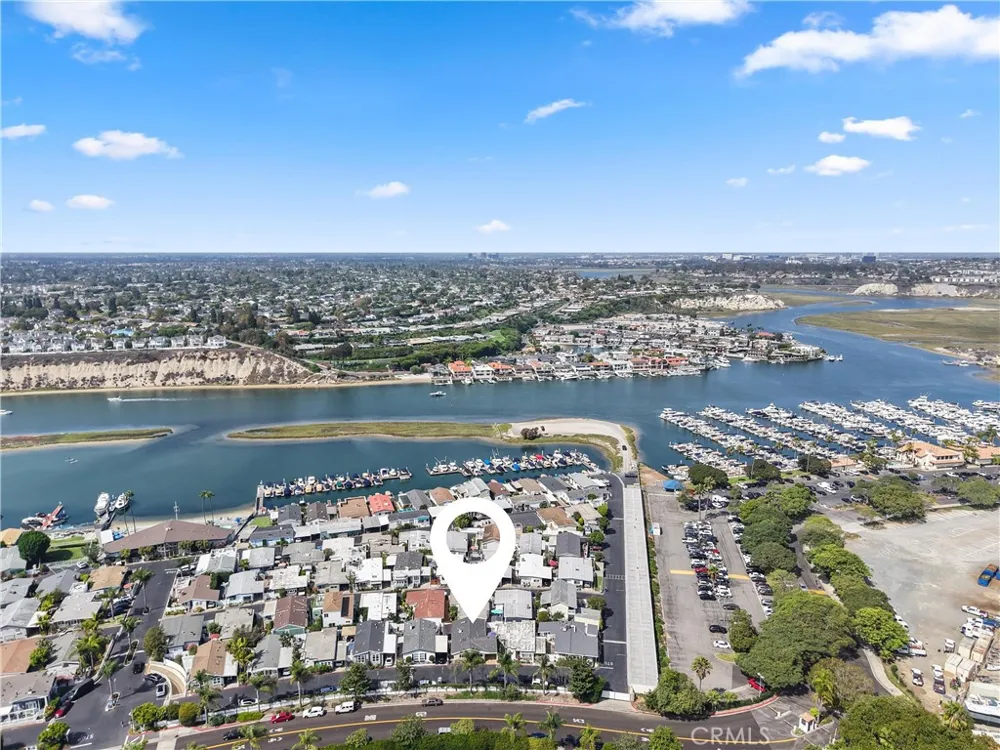 142 Liberty Newport Beach, CA 92660
