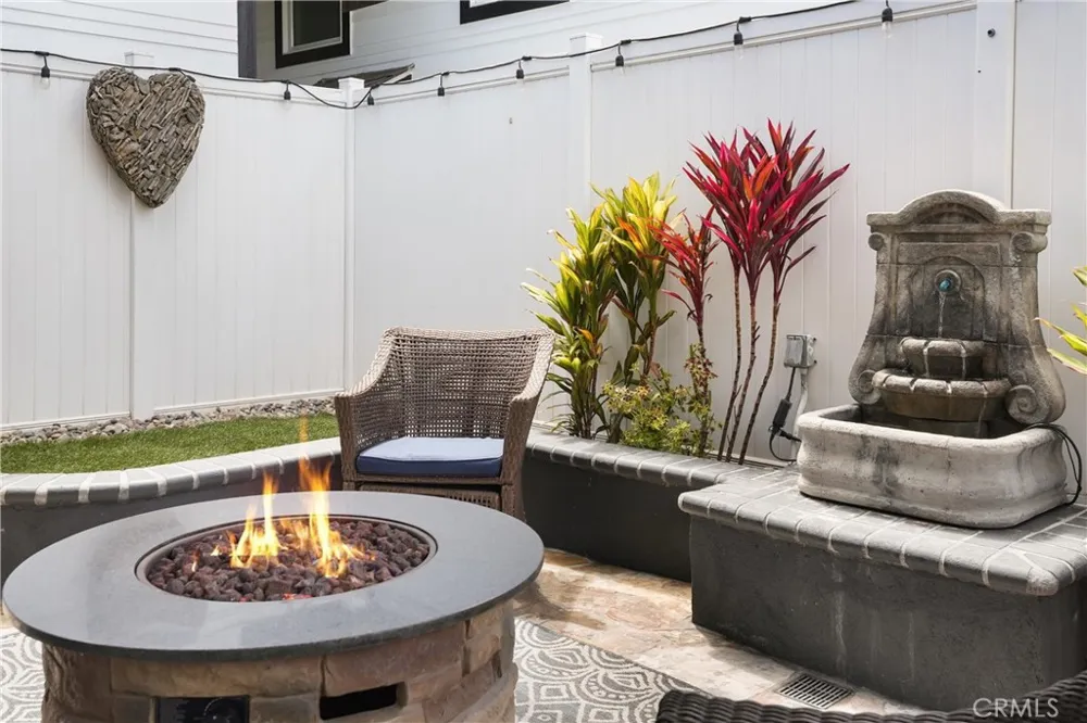 142 Liberty Newport Beach, CA 92660