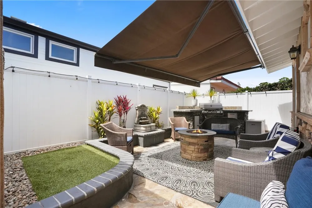 142 Liberty Newport Beach, CA 92660