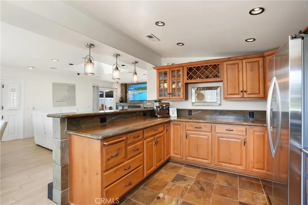 142 Liberty Newport Beach, CA 92660