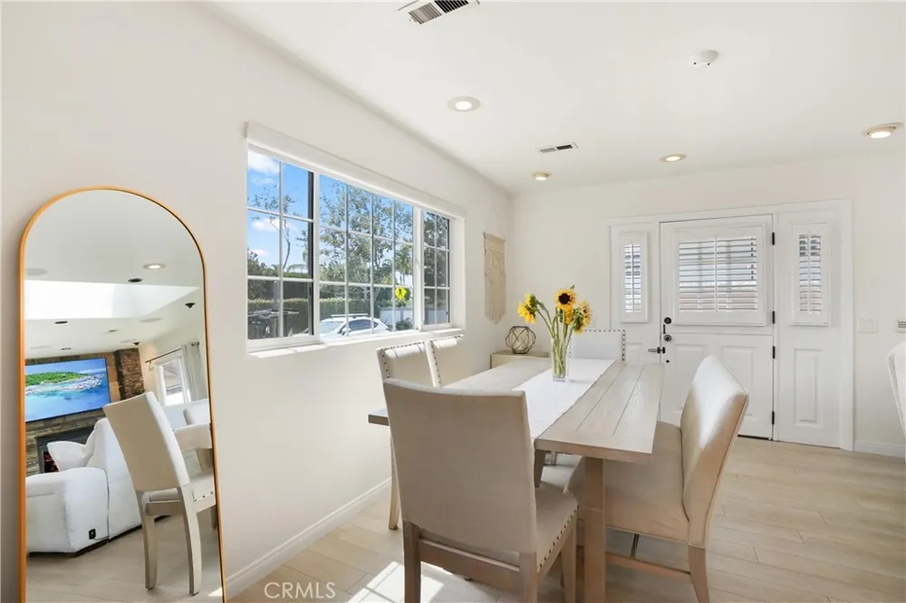 142 Liberty Newport Beach, CA 92660