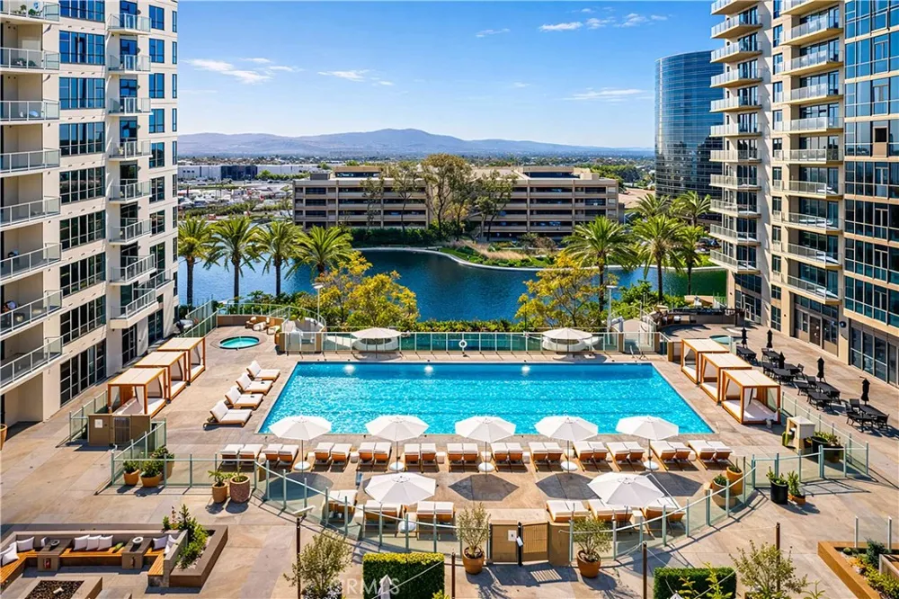 9 MacArthur Place #304 Santa Ana, CA 92707