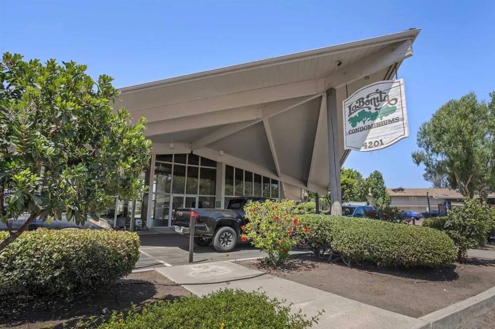 4095 Bonita Road #222 #222 Bonita, CA 91902