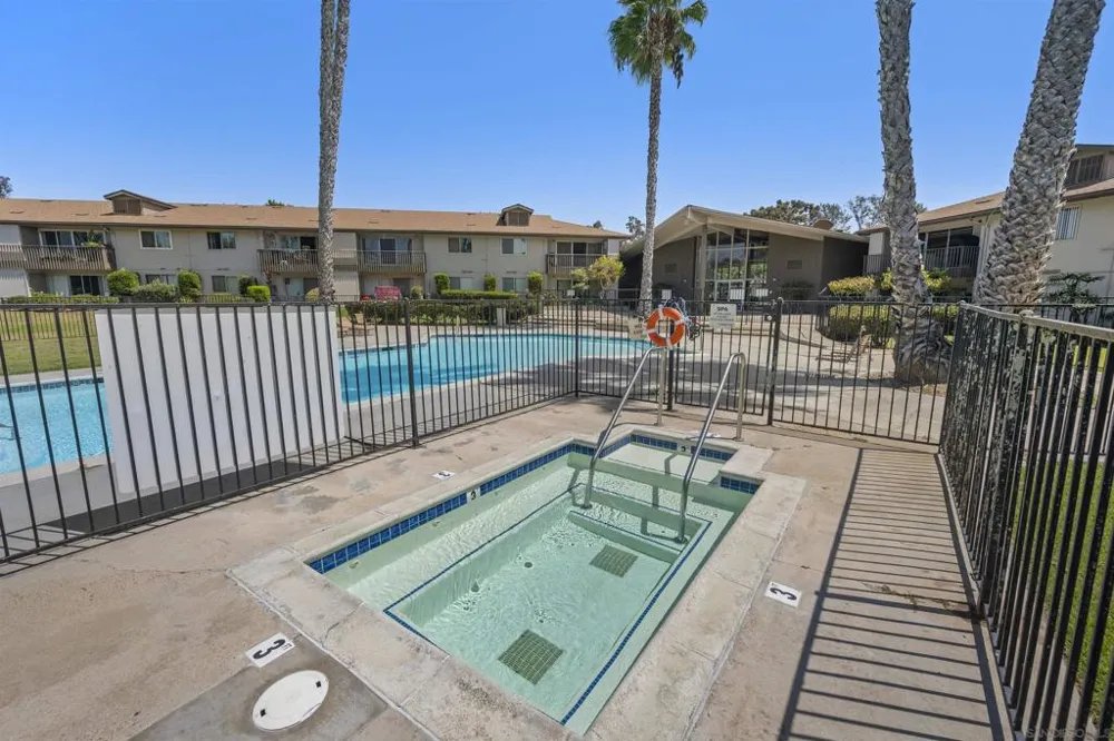 4095 Bonita Road #222 Bonita, CA 91902