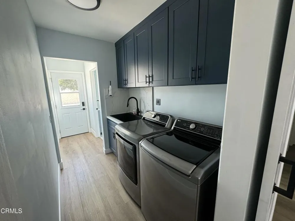 1075 Chevron Court Pasadena, CA 91103