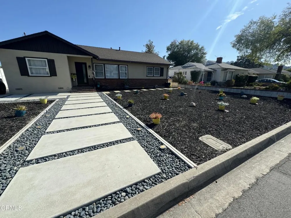 1075 Chevron Court Pasadena, CA 91103