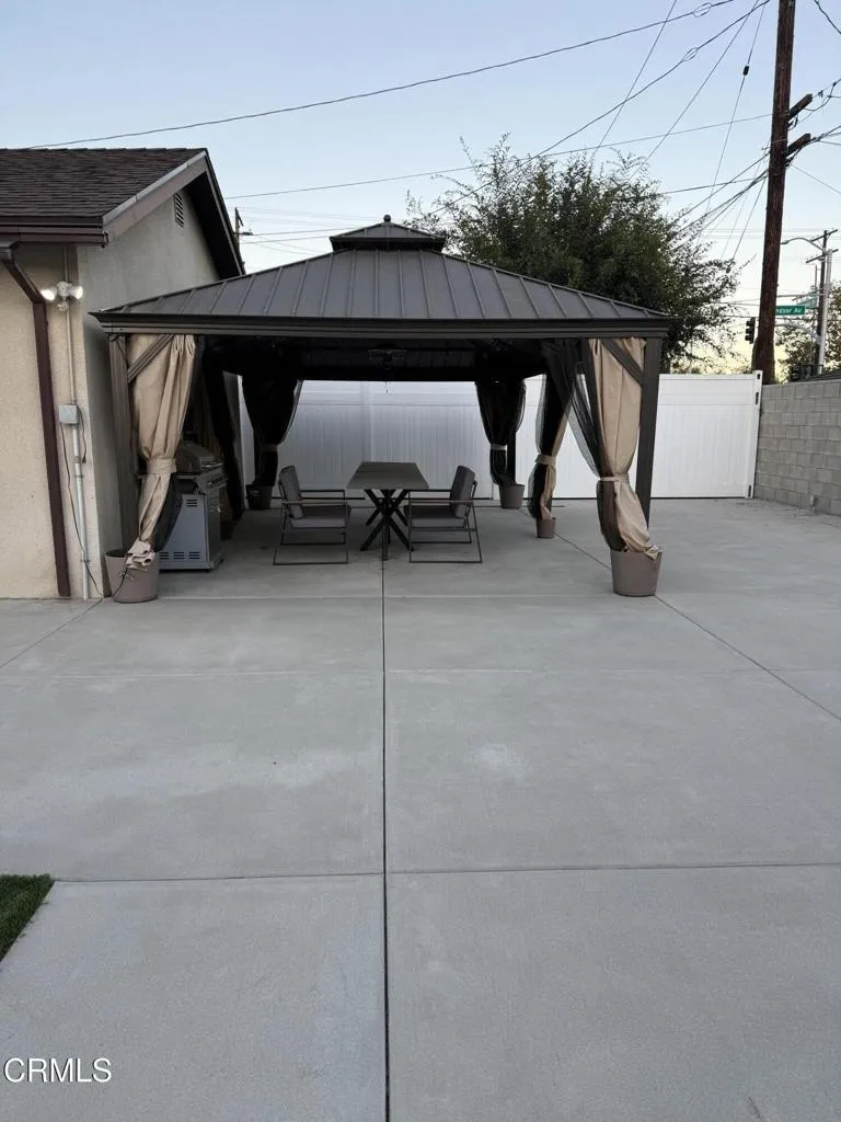 1075 Chevron Court Pasadena, CA 91103