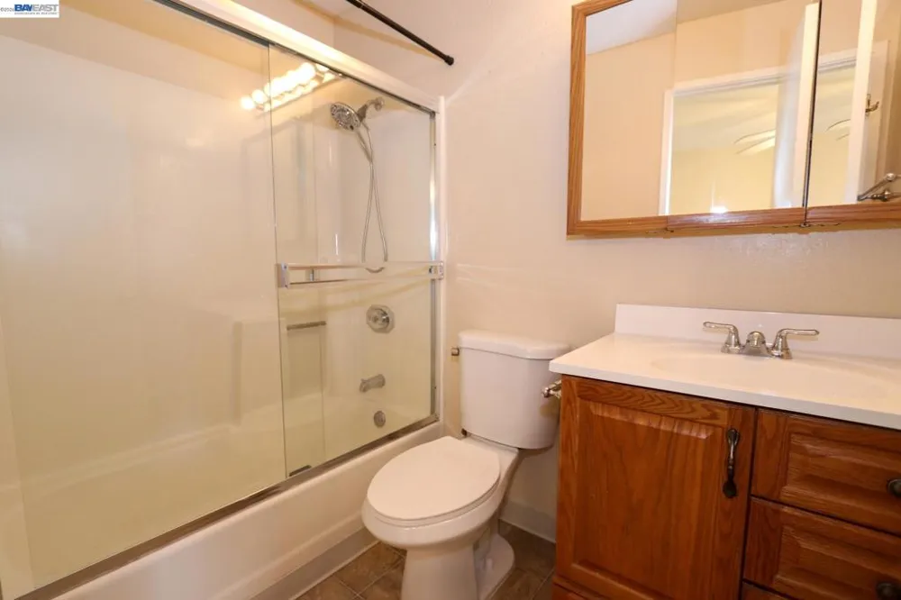 16006 E.14th Street #204 San Leandro, CA 94578