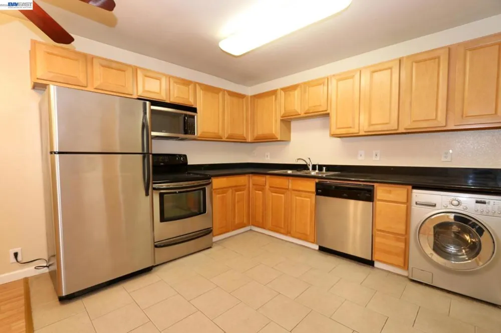 16006 E.14th Street #204 San Leandro, CA 94578
