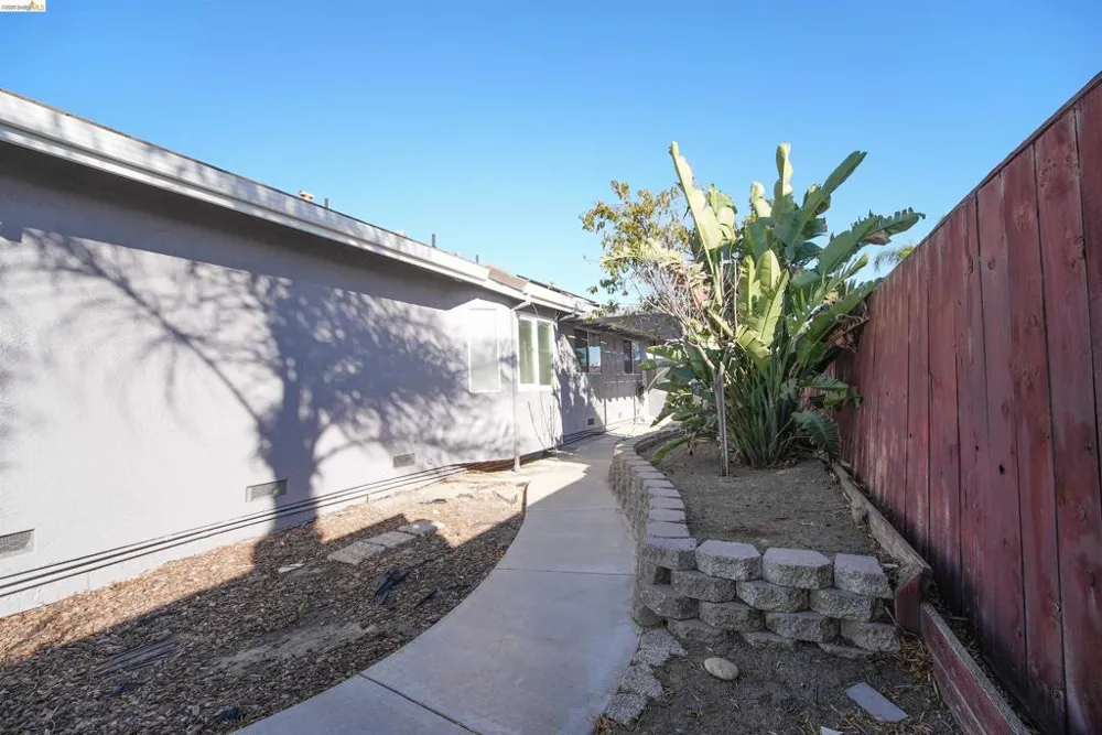 1650 Riverlake Rd Discovery Bay, CA 94505