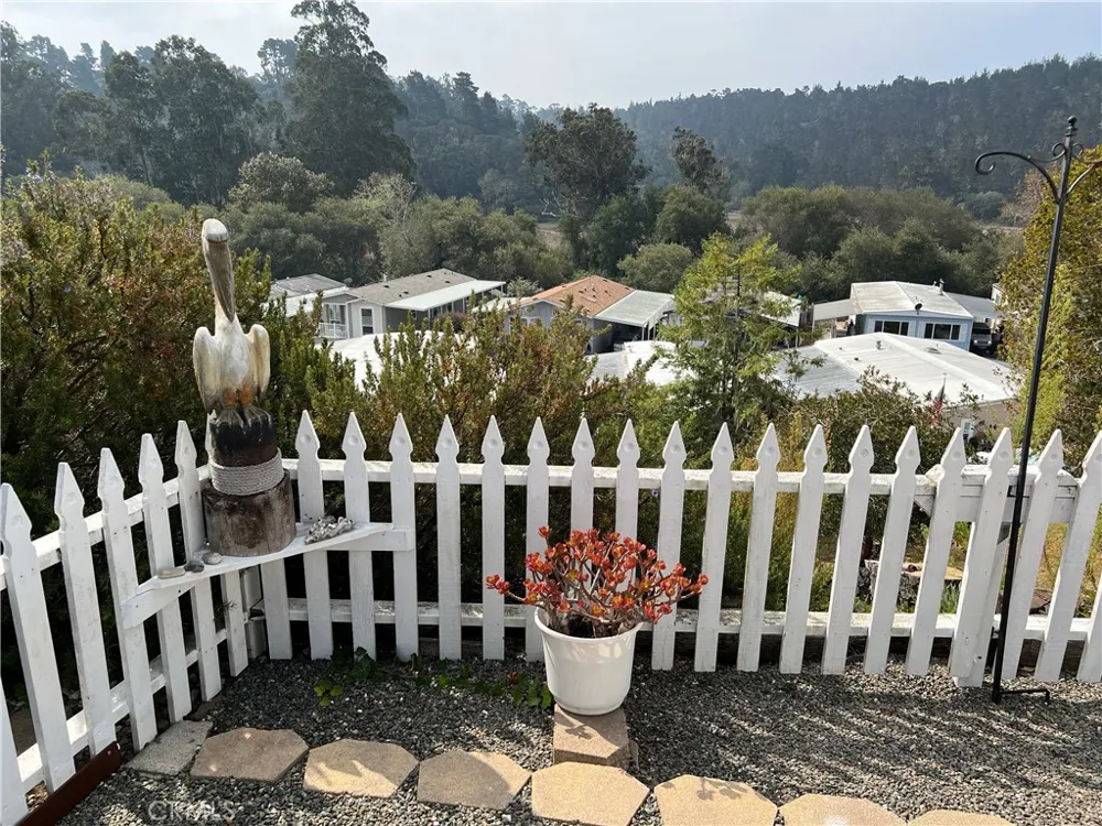 1226 Main Street #11 Cambria, CA 93428