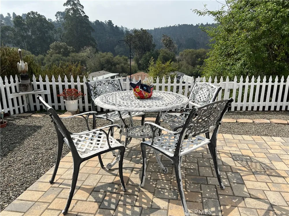 1226 Main Street #11 Cambria, CA 93428