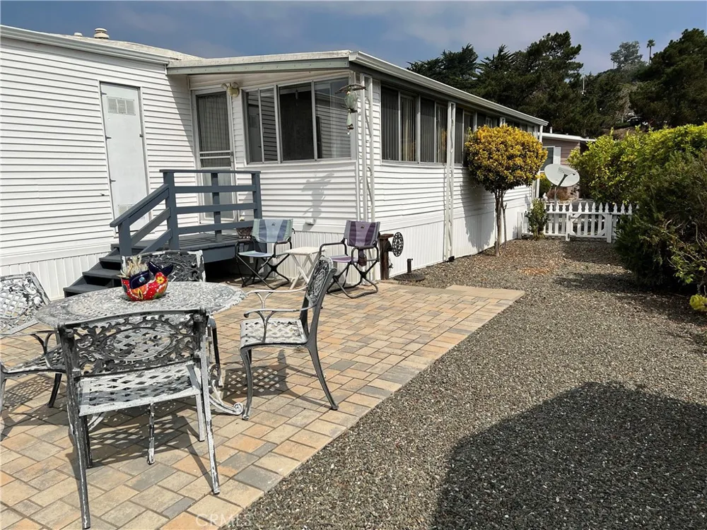 1226 Main Street #11 Cambria, CA 93428