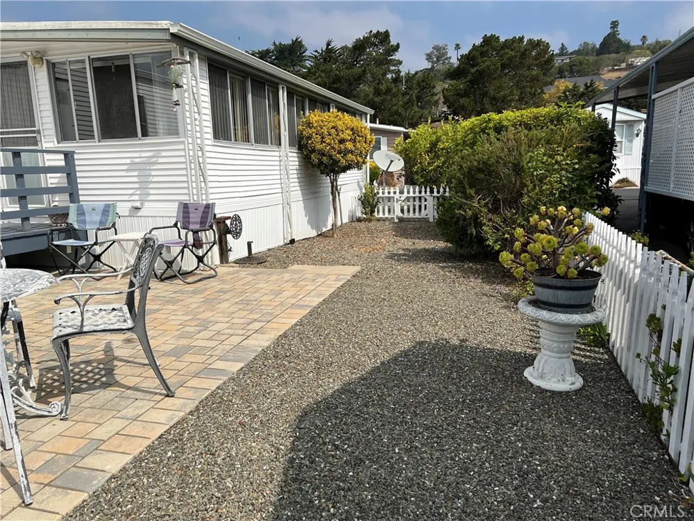 1226 Main Street #11 Cambria, CA 93428