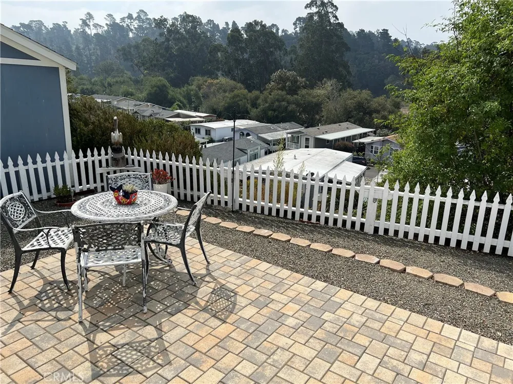 1226 Main Street #11 Cambria, CA 93428