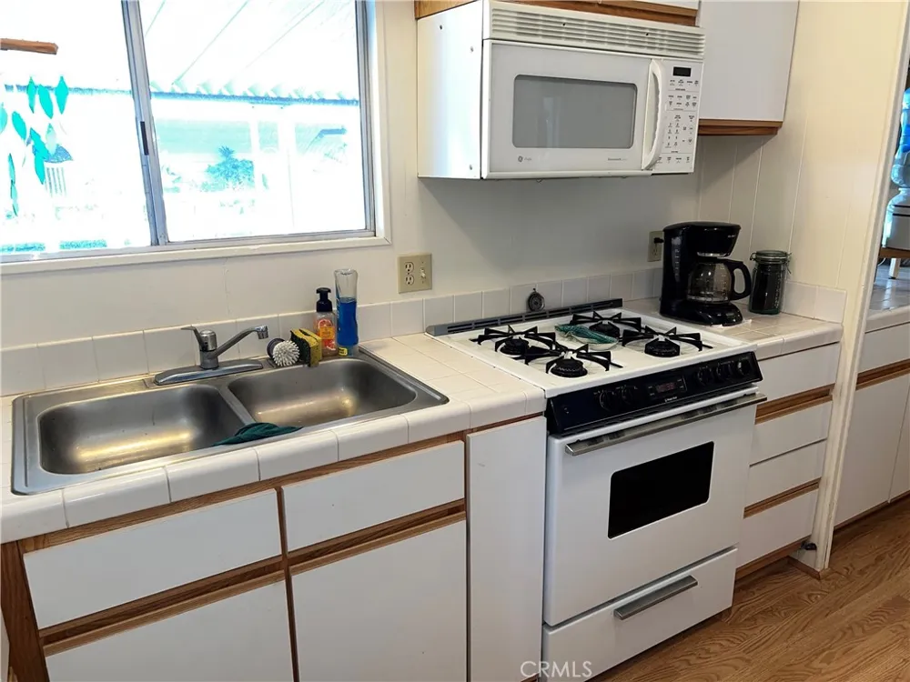 1226 Main Street #11 Cambria, CA 93428