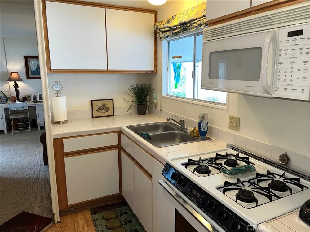 1226 Main Street #11 Cambria, CA 93428