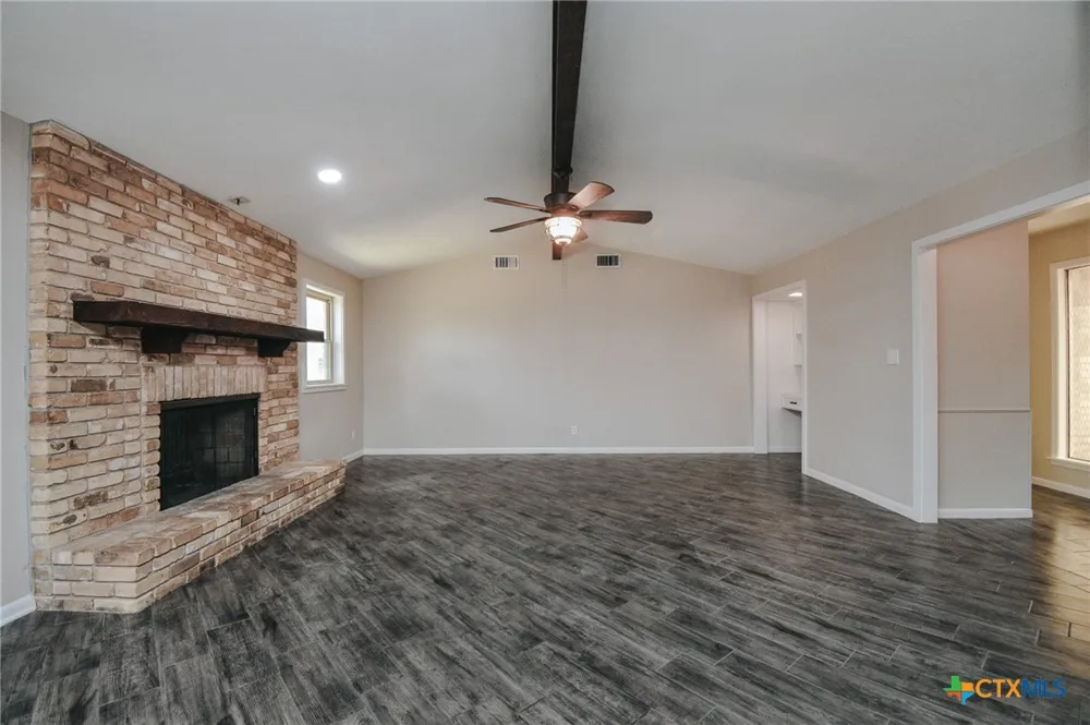 206 Gettysburg Drive Victoria, TX 77904