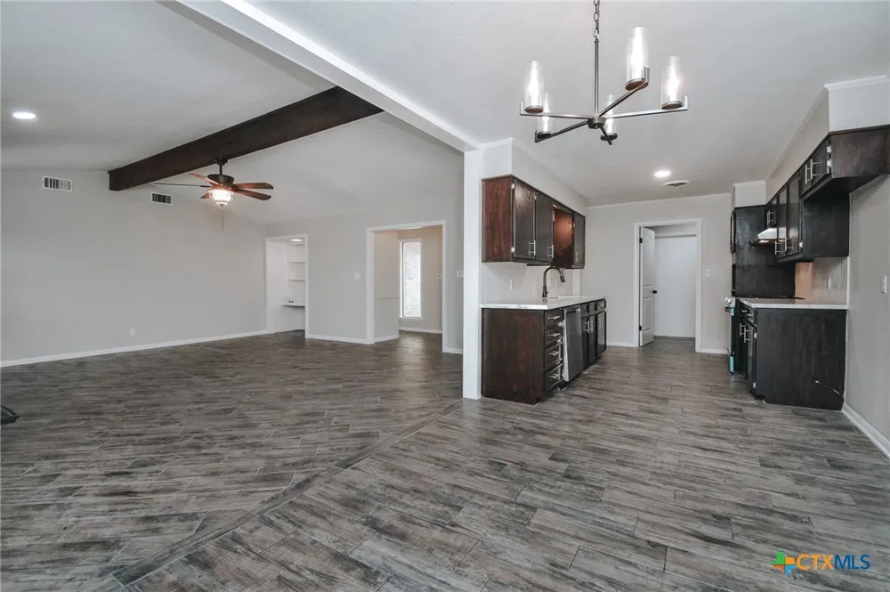 206 Gettysburg Drive Victoria, TX 77904