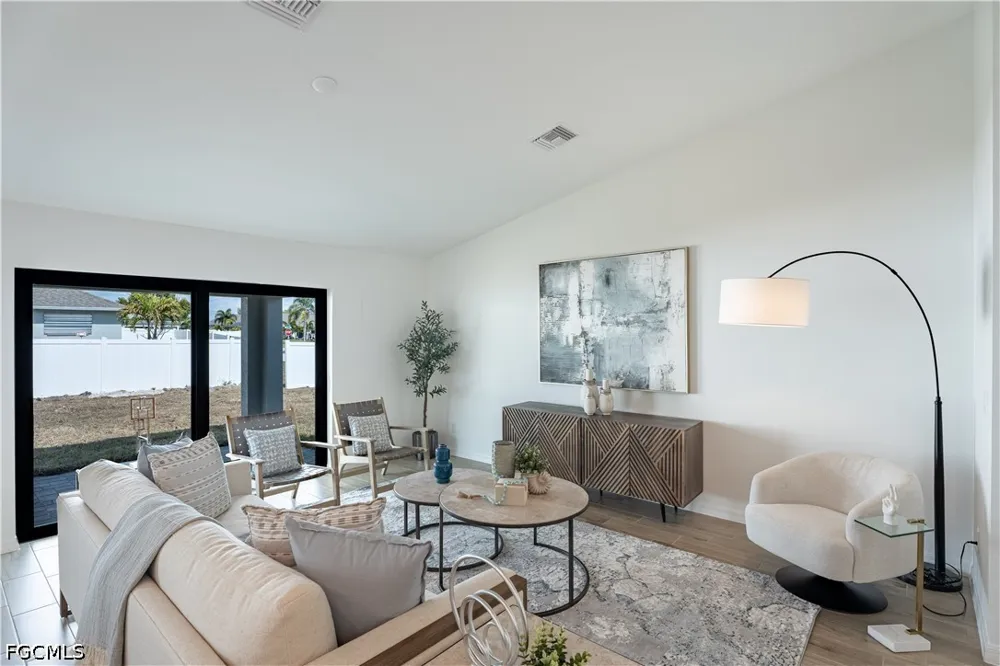 SW 8th Place Cape Coral, FL 33991