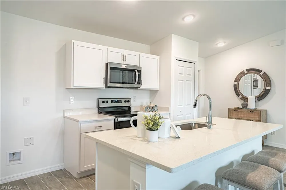 2124 NW 27th Terrace Cape Coral, FL 33993
