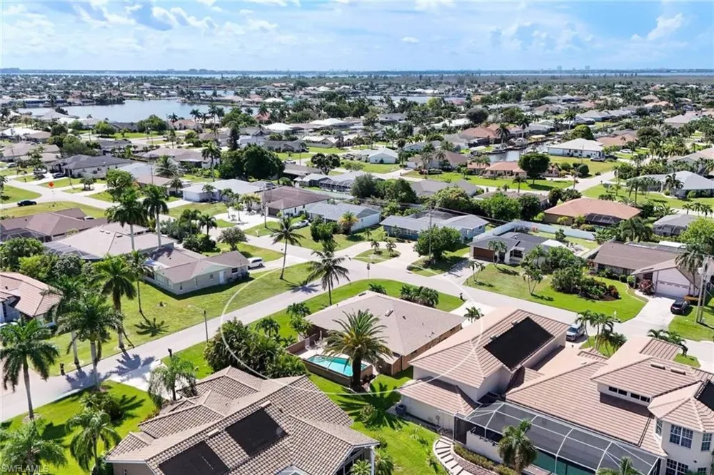 901 SW 51st Terrace Cape Coral, FL 33914