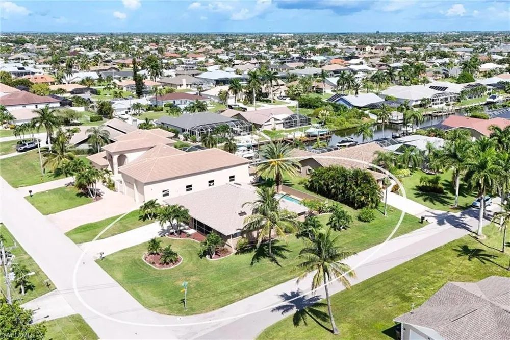 901 SW 51st Terrace Cape Coral, FL 33914