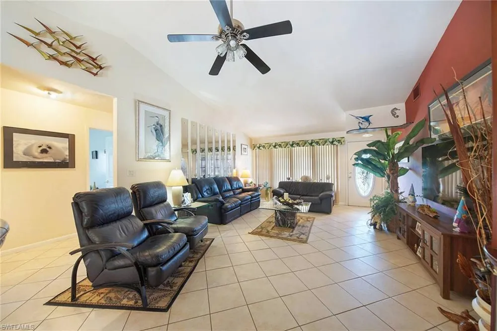 901 SW 51st Terrace Cape Coral, FL 33914
