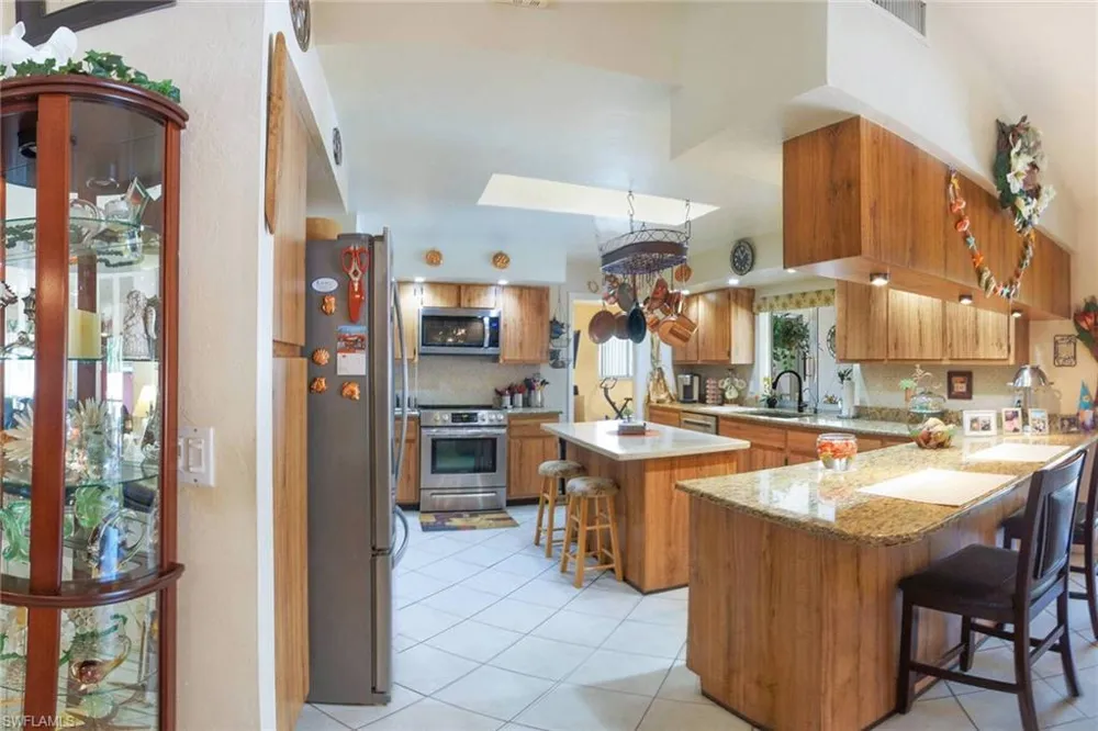901 SW 51st Terrace Cape Coral, FL 33914