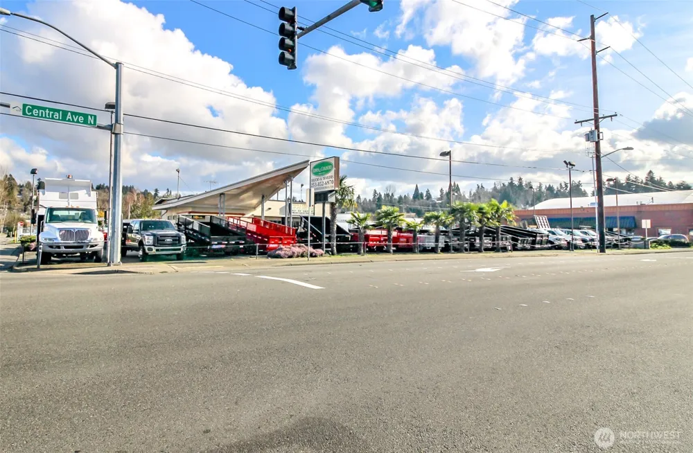 418 Central Avenue Kent, WA 98032