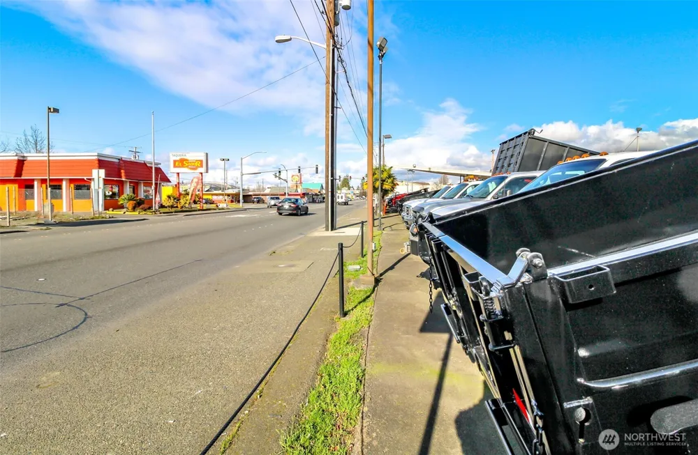 418 Central Avenue Kent, WA 98032