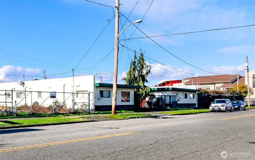 418 Central Avenue Kent, WA 98032