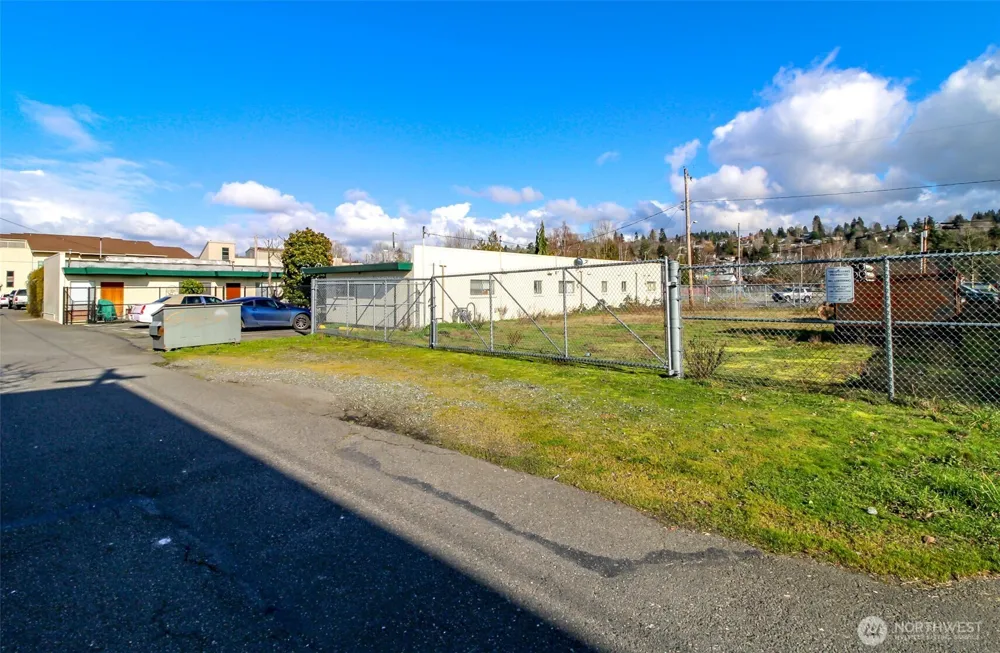418 Central Avenue Kent, WA 98032