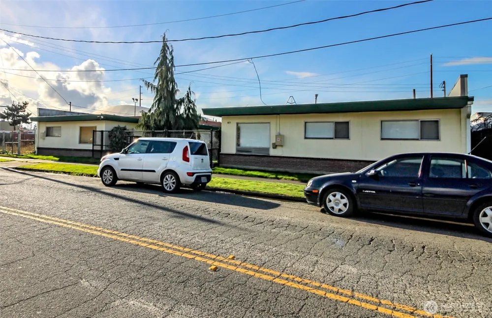 418 Central Avenue Kent, WA 98032