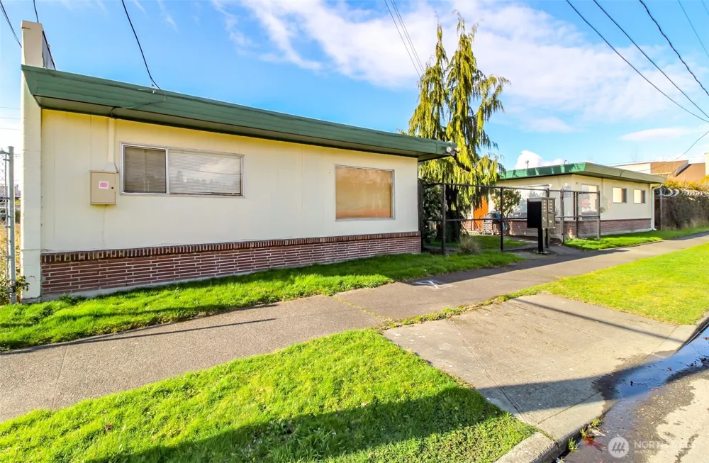 418 Central Avenue Kent, WA 98032