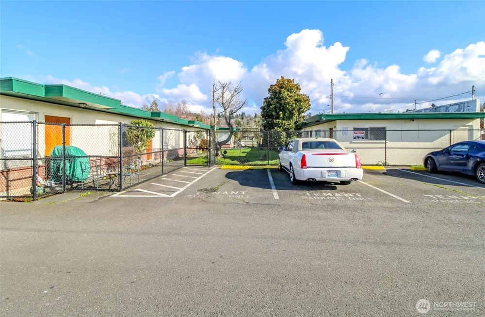 418 Central Avenue Kent, WA 98032
