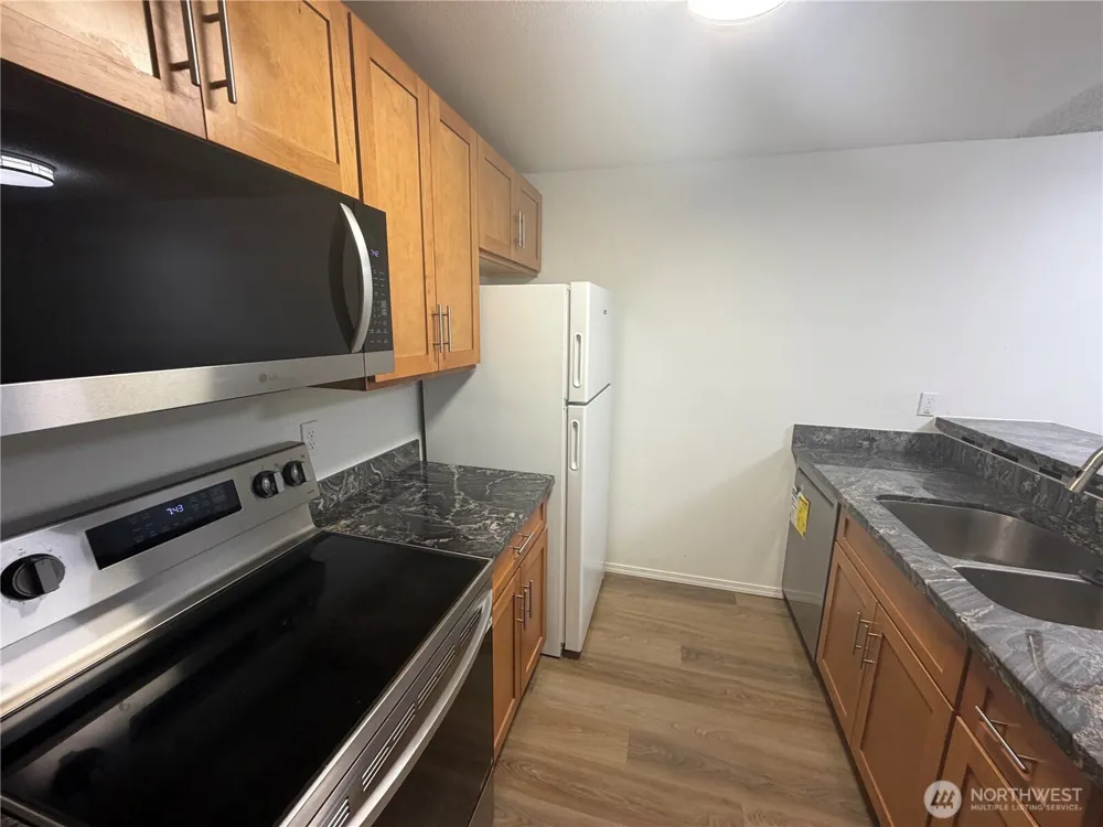 516 S 325th Street #20H Federal Way, WA 98003