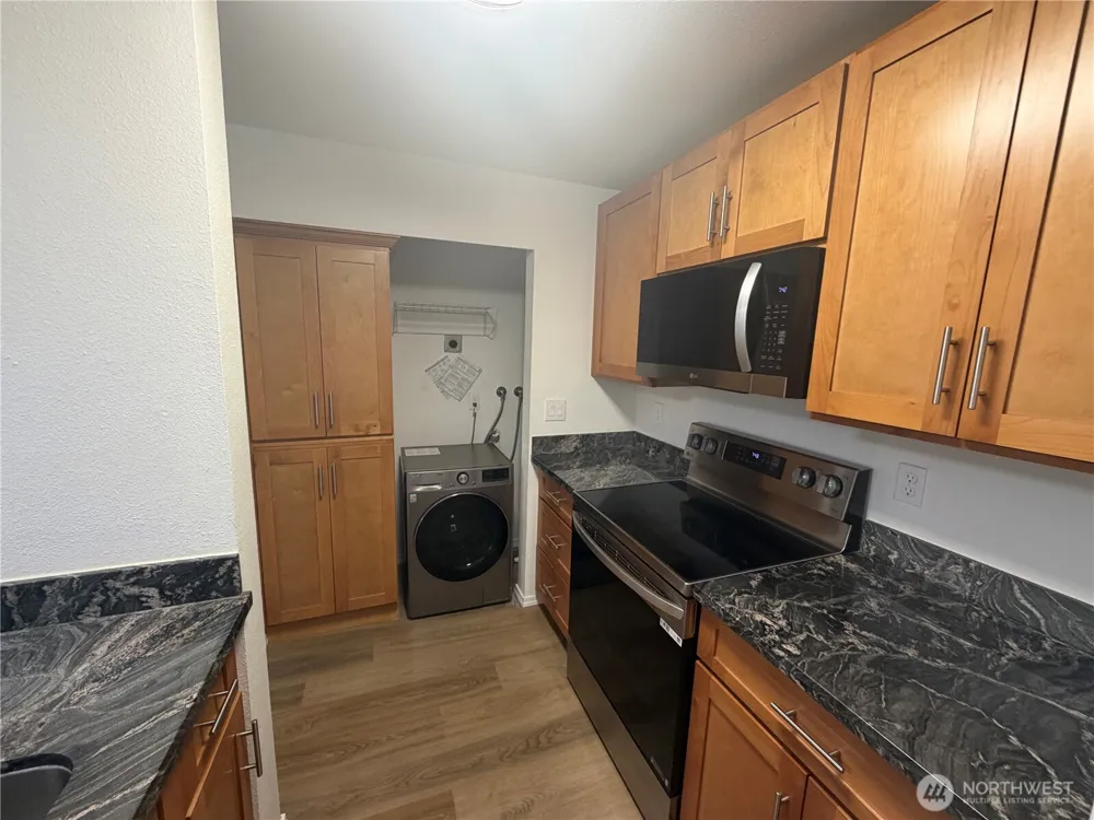 516 S 325th Street #20H Federal Way, WA 98003