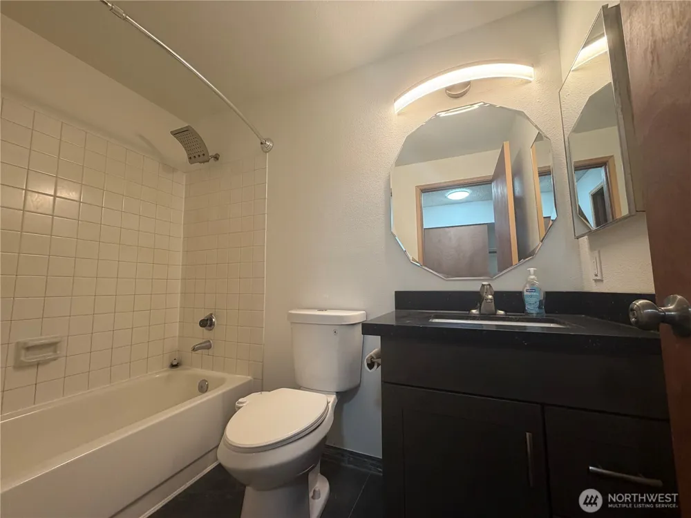 516 S 325th Street #20H Federal Way, WA 98003