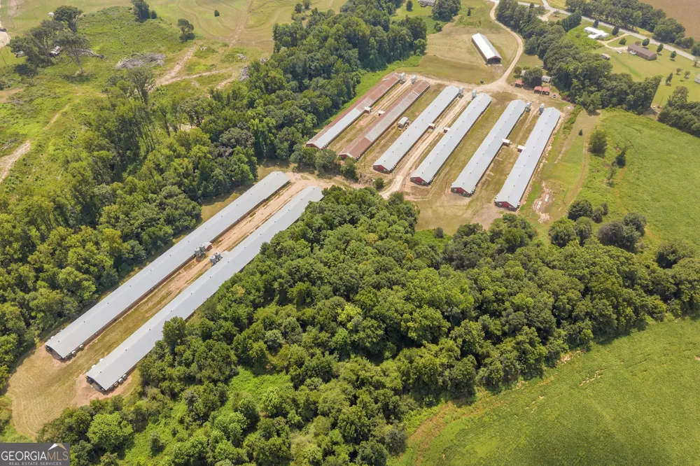 4281 Airline Goldmine RD Canon, GA 30520