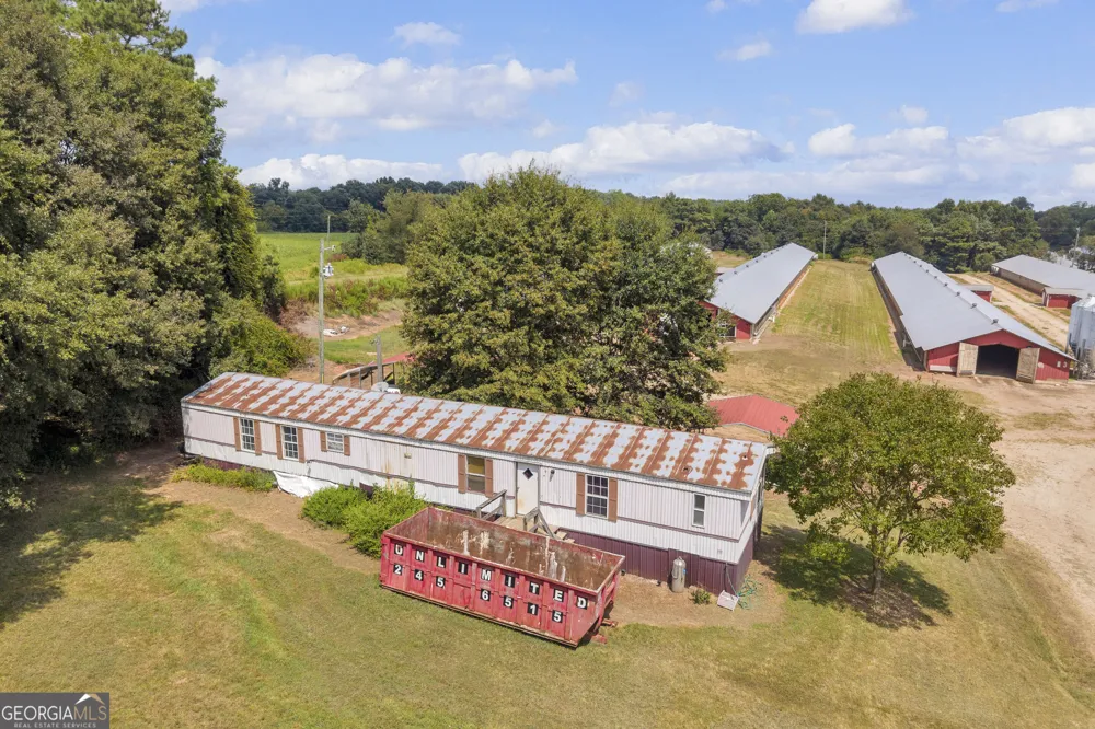 4281 Airline Goldmine RD Canon, GA 30520
